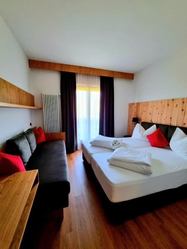 Hotel Brueckenwirt - Al Ponte モンターニャ エクステリア 写真