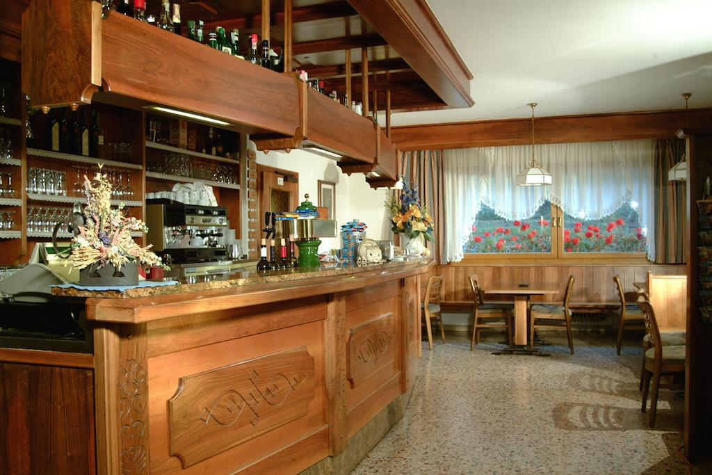 Hotel Brueckenwirt - Al Ponte モンターニャ エクステリア 写真
